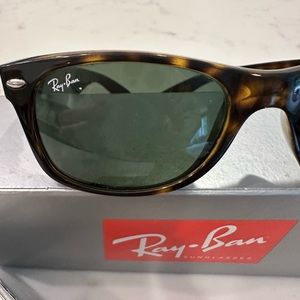 Ray Ban rb2132 Wayfarer Sunglasses